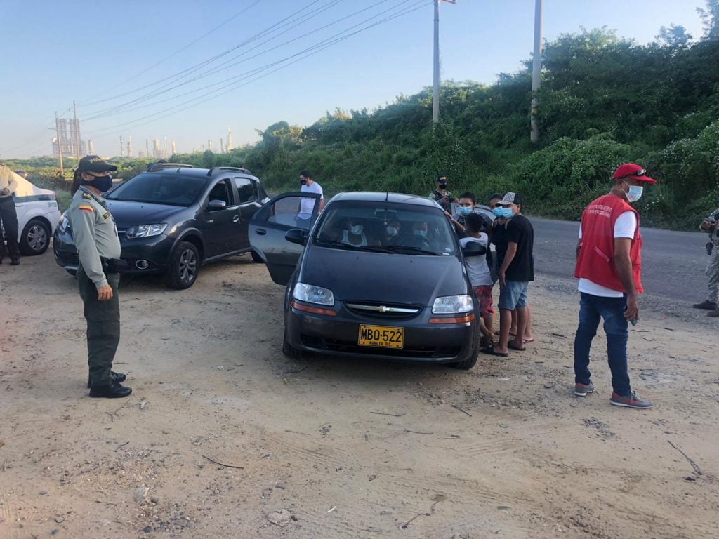 En tiempos del Covid-19 a Playa Blanca no se puede ir sin permiso: antes de las 09:00 a.m. fueron devueltos 1.500 turistas 