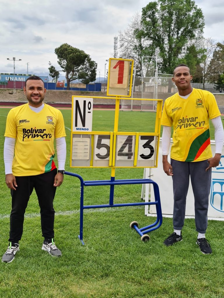 Gran presentación del paraatleta bolivarense Omar Acosta con el primer lugar en el Campeonato Español de Menores de Segovia España,