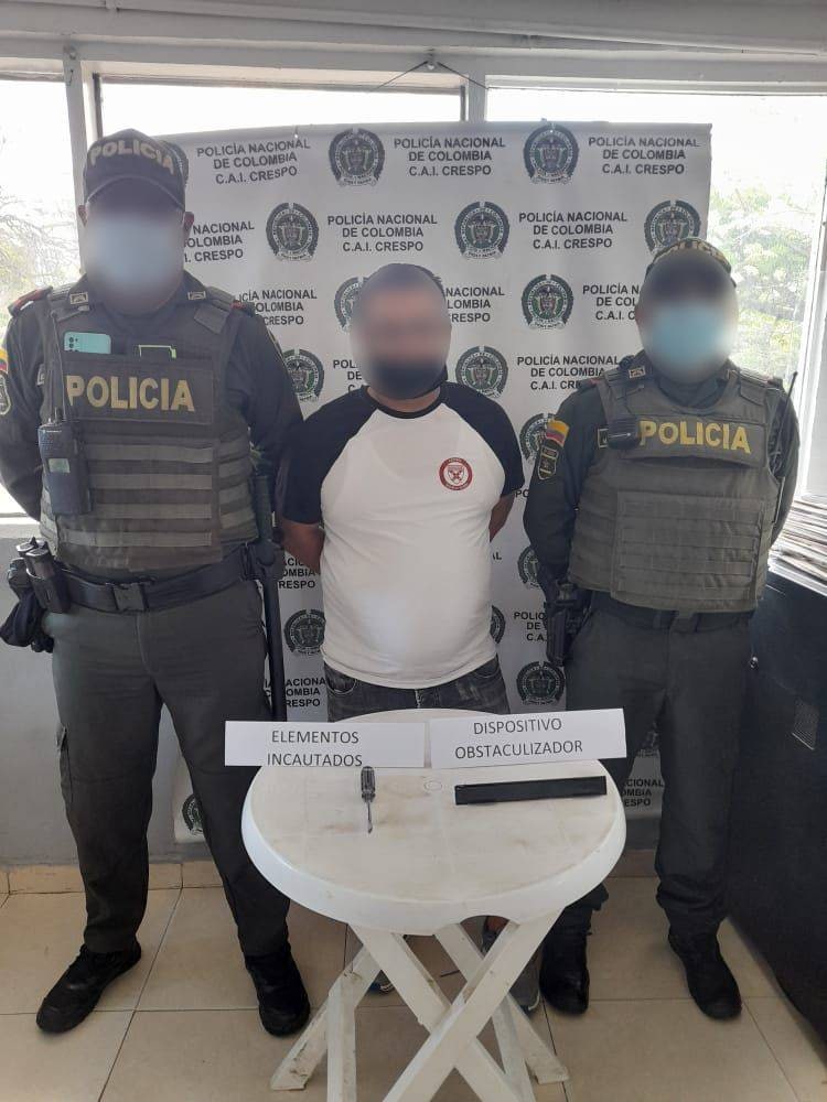 Policia captura a "El Gafitas" el manipulador y obstructor de cajeros automáticos con tarjetas y dinero,