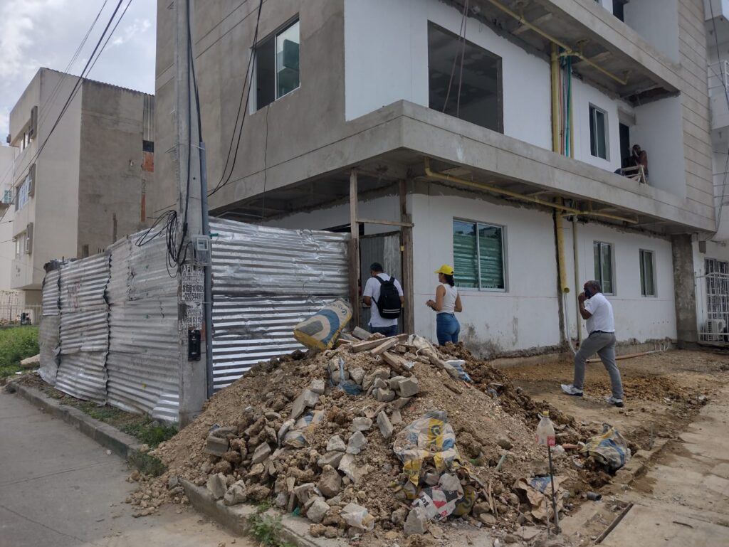 Nuevamente sellan obras por incumplir normas urbanísticas en el Alto Bosque y El Country