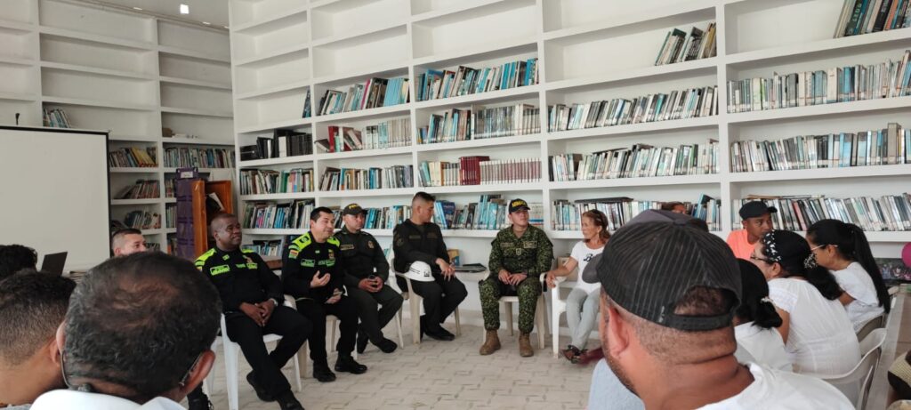 La defensa de los Derechos humanos une a los habitantes del Salado con la Policía Nacional 