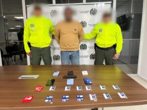Duro golpe de la Policía Metropolitana al zar del fleteo y hurto de celulares Iphone
