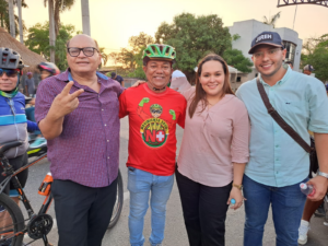 ministro de Transporte, Guillermo Reyes, acompañado del gobernador, Vicente Blel, alcaldes de los municipios aledaños levantaron las talanqueras del peaje de Turbaco.