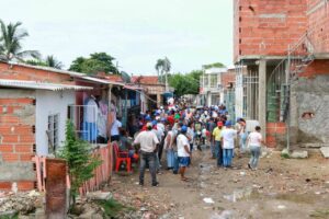 El ritmo de la recolección firmas: la vía Perimetral aclamó “Los Tres Golpes”