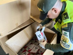 23 MIL UNIDADES DE ACCESORIOS PARA CELULAR Y ELEMENTOS PARA EL HOGAR EN CARTAGENA.
