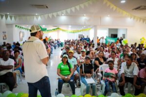 Yamil Arana Padauí, continúa recibiendo un fuerte apoyo ciudadano