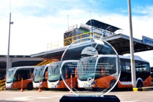 Reconocimiento a Transcaribe por el uso de energías limpias en su operación