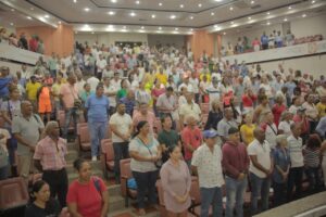 Más de cien computadores recibieron las juntas de acción comunal de Cartagena, queda pendiente la entrega de otro lote.