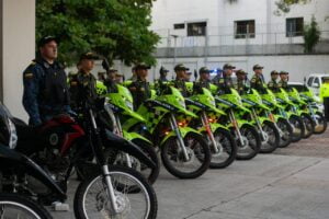 Distriseguridad entrega bienes y vehículos a Policía e Inpec para reforzar la seguridad en Cartagena