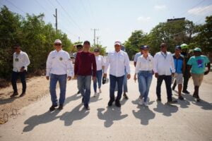 En recorrido dominical de obras suspendidas, alcalde Dumek Turbay anuncia reactivación