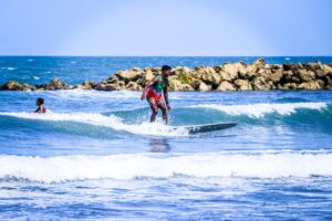 Una nueva y refrescante ola para el surf en Colombia entró a la Playa IDER de la Ciudad Heroica