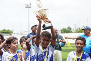 En el mejor césped sintético del país se jugó la final del Torneo Inaugural de San Fernando