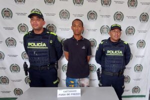 ¿Estupidez? Dos presuntos delincuentes tenían prisión domiciliaria y se fugaron, la Policía los captura