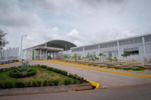 ¡MEGANOTICIA!: Megacolegio entregado por el gobernador en Simití será sede de la Universidad de la Paz