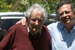 "Ha muerto Pepe Mujica, el gran revolucionario, el presidente de Uruguay. Adiós amigo", escribió hoy en su despedida el presidente de Colombia Gustavo Petro Urrego.