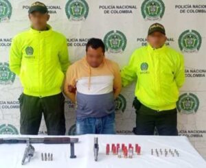 CAEN 11 INTEGRANTES DEL CLAN DEL GOLFO CON ARMAS Y DROGA EN ALLANAMIENTOS REALIZADOS POR LA POLICÍA NACIONAL Y FISCALIA 