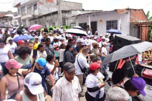 “Donde la exclusión sangra, Corcho marcha: tambores, gritos y cuerpos en resistencia” “Cartagena estalla en Nelson Mandela: la candidata se mete donde el Estado nunca llega”