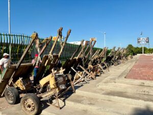 Viejas carretas entregadas al Distrito, símbolo del fin definitivo