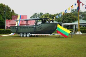 Se fortalece la seguridad en Bolívar: Gobernador entrega dos botes fluviales a la Infantería de Marina