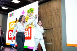  Carolina Corcho celebra victoria histórica junto a militantes y organizaciones sociales