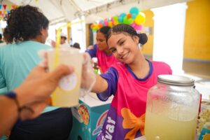 Niños emprendedores bolivarenses sorprenden con ventas millonarias y creatividad desbordante en Cartagena.
