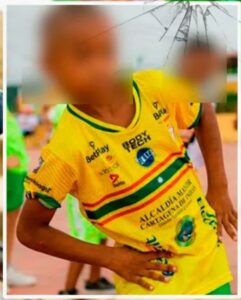 Un menor de edad apuñalado por portar un suéter del Real Cartagena.?