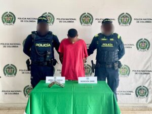 Los sujetos fueron sorprendidos con municiones y armas listas para cometer actos delictivos