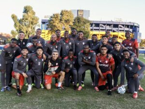 Santa Fe busca mantener vivo el sueño continental y brillar también en el torneo local.