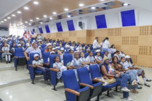 La iniciativa busca sensibilizar a más de 3.000 jóvenes cartageneros sobre la importancia del agua.