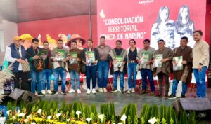 Comunidades Awá y Pastos celebran entrega de títulos colectivos en Aldana, Nariño.