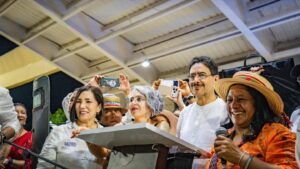 Iván Cepeda anuncia universidades rurales y justicia social para jóvenes colombianos.