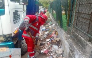 Más de 1.001 señores del aseo trabajan por una Cartagena limpia y reluciente, ¿y ud?