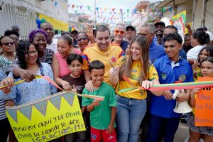 La comunidad organizada demuestra que la participación ciudadana convierte sueños en obras palpables.