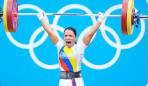 Rusmeris Villar, gloria del pesísmo bolivarense, comparte disciplina y pasión con futuras generaciones.