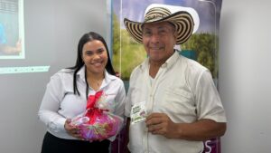Usuarios participaron en juegos ambientales y recibieron premios durante la jornada especial