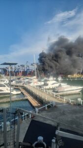 DIMAR y Armada desplegaron unidades rápidas para controlar emergencia marítima en Cartagena.