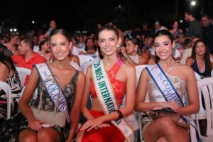 Susana Piñeres Velázquez recibió la corona en medio de aplausos emocionados